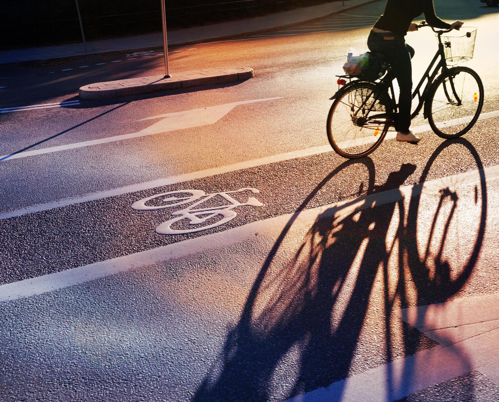 Entretien, équipement, règles de circulation : nos conseils pour faire du vélo en toute sécurité